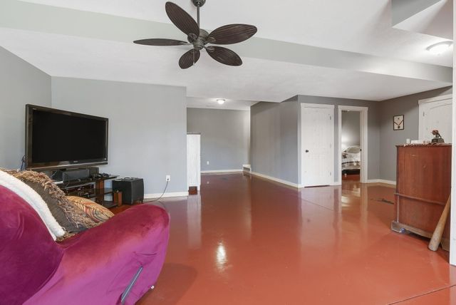 947 Breezy Point Lane, Kimberling City, MO 65686