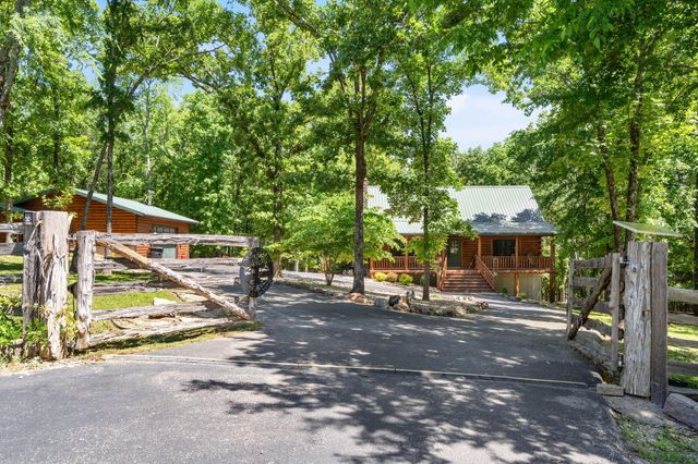 947 Breezy Point Lane, Kimberling City, MO 65686
