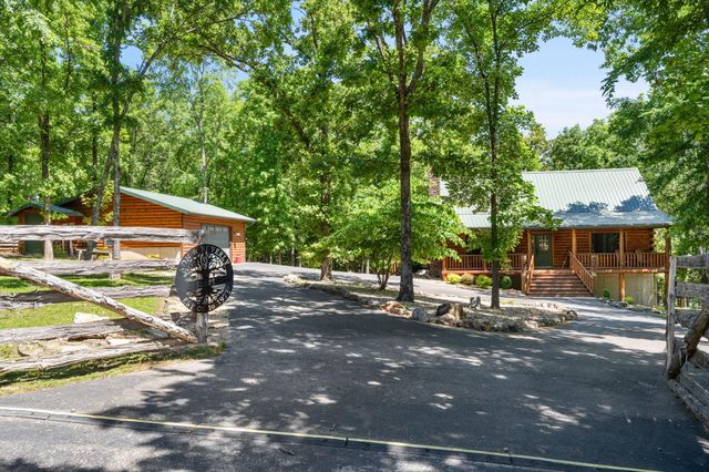 947 Breezy Point Lane, Kimberling City, MO 65686