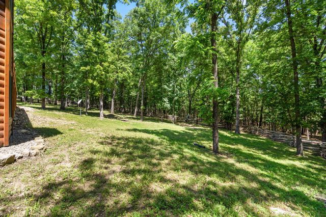 947 Breezy Point Lane, Kimberling City, MO 65686