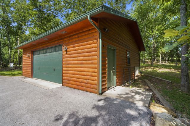 947 Breezy Point Lane, Kimberling City, MO 65686