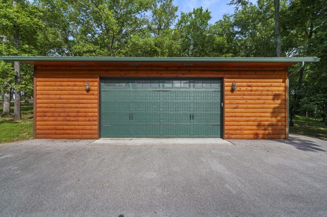 947 Breezy Point Lane, Kimberling City, MO 65686