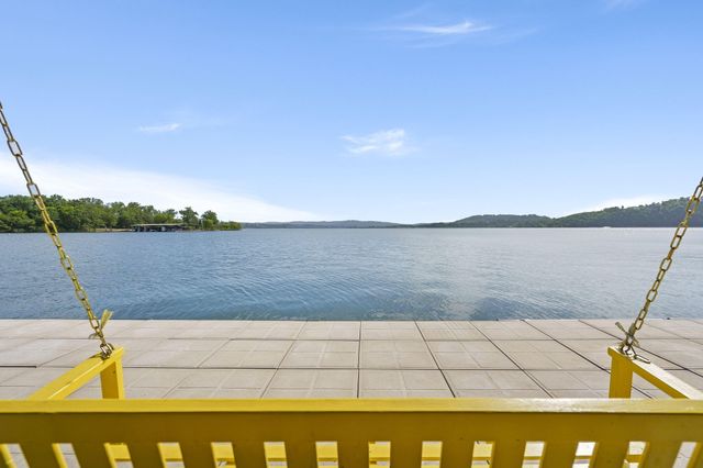 947 Breezy Point Lane, Kimberling City, MO 65686
