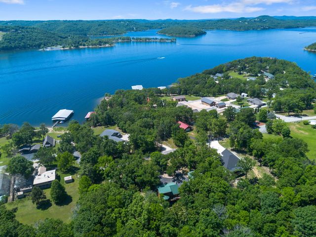 947 Breezy Point Lane, Kimberling City, MO 65686
