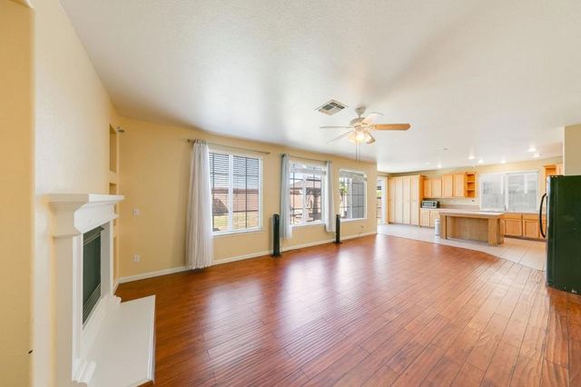2027 Evening St, Stockton, CA 95209