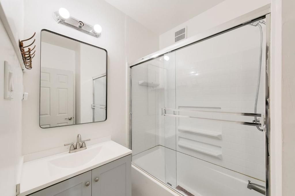 Image 17 of property listing at 2027 Evening St, Stockton, CA 95209