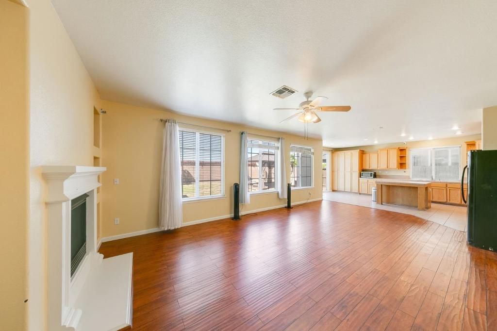 Image 28 of property listing at 2027 Evening St, Stockton, CA 95209