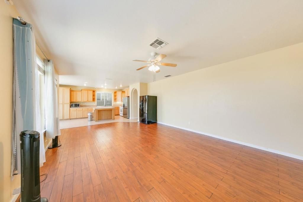 Image 30 of property listing at 2027 Evening St, Stockton, CA 95209