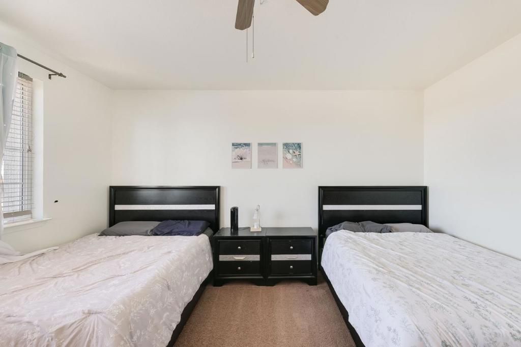 Image 33 of property listing at 2027 Evening St, Stockton, CA 95209