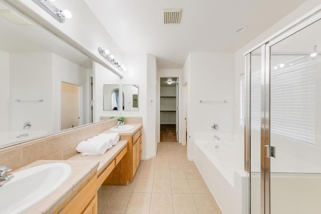 Image 35 of property listing at 2027 Evening St, Stockton, CA 95209