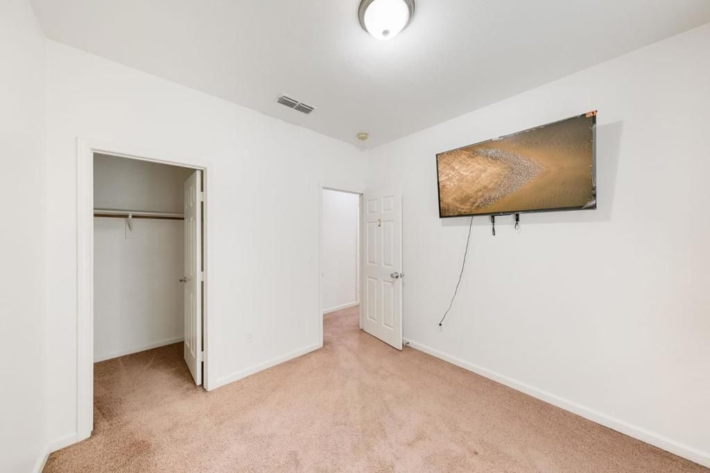 Image 42 of property listing at 2027 Evening St, Stockton, CA 95209
