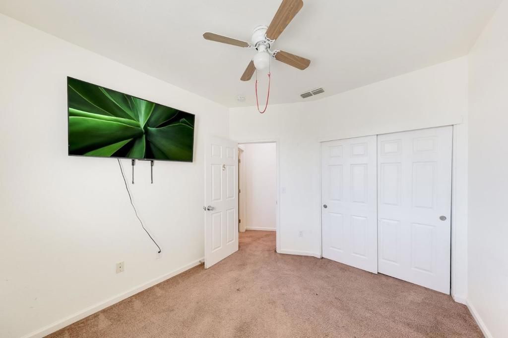 Image 46 of property listing at 2027 Evening St, Stockton, CA 95209