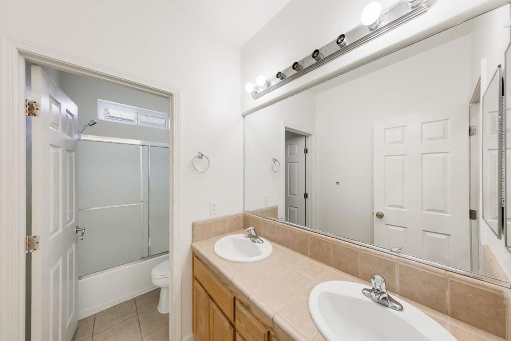 Image 47 of property listing at 2027 Evening St, Stockton, CA 95209