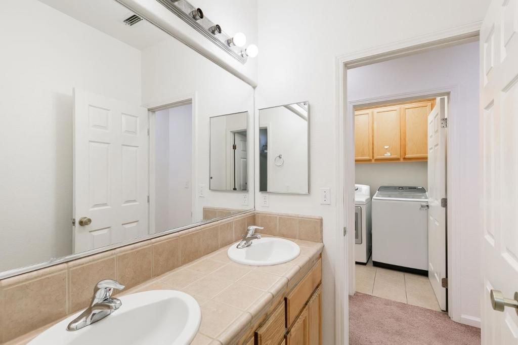 Image 49 of property listing at 2027 Evening St, Stockton, CA 95209