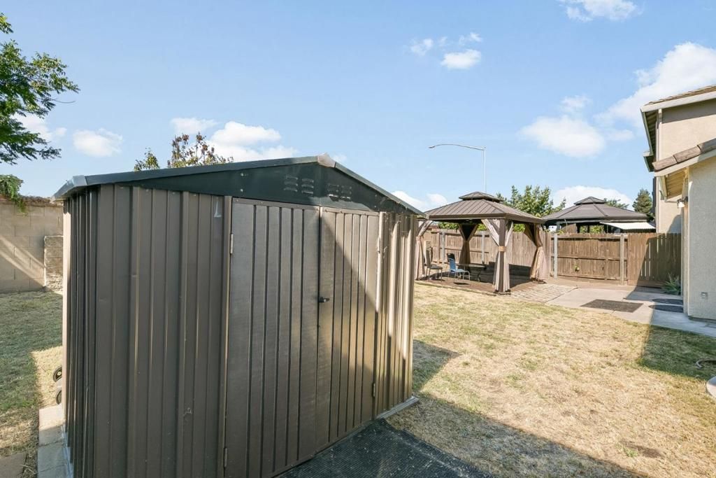 Image 55 of property listing at 2027 Evening St, Stockton, CA 95209