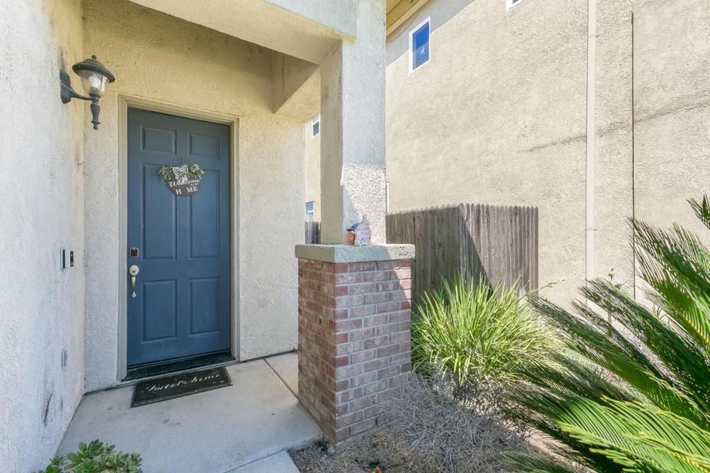 Image 6 of property listing at 2027 Evening St, Stockton, CA 95209