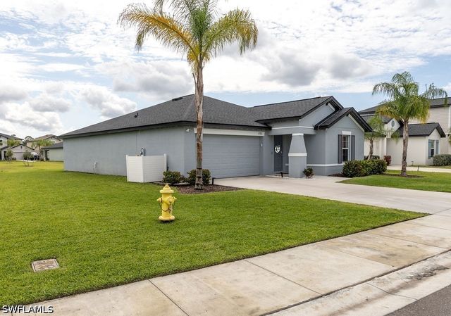 17762 Paradiso WAY, North Fort Myers, FL 33917