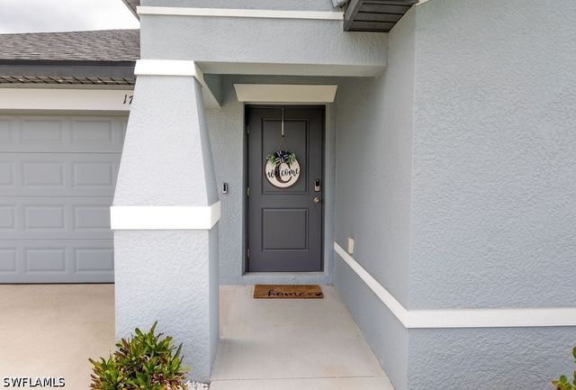17762 Paradiso WAY, North Fort Myers, FL 33917