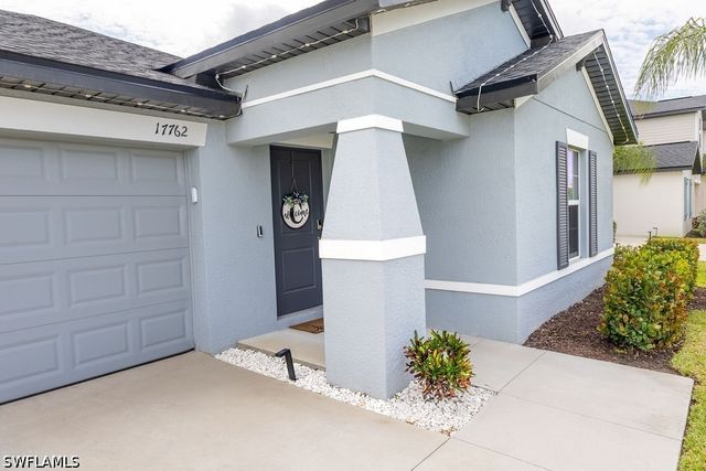 17762 Paradiso WAY, North Fort Myers, FL 33917