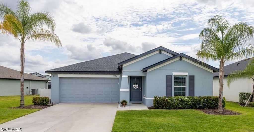 17762 Paradiso WAY, North Fort Myers, FL 33917