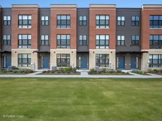 317 Summit Circle, Lombard, IL 60148