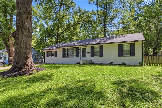 10515 Palmer Avenue, Kansas City, MO 64134