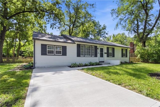 10515 Palmer Avenue, Kansas City, MO 64134
