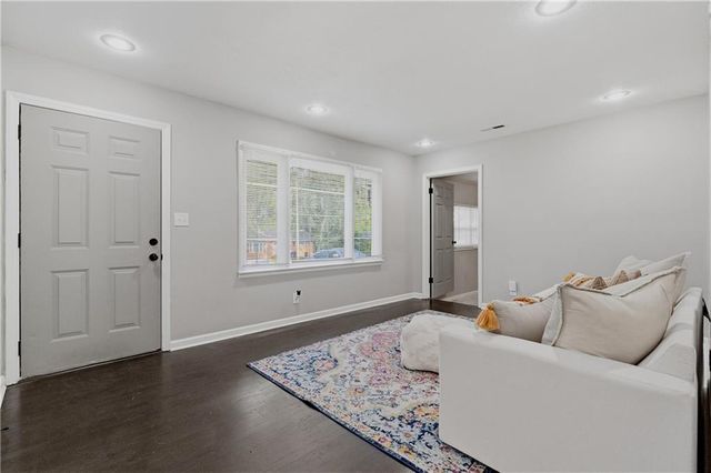 10515 Palmer Avenue, Kansas City, MO 64134