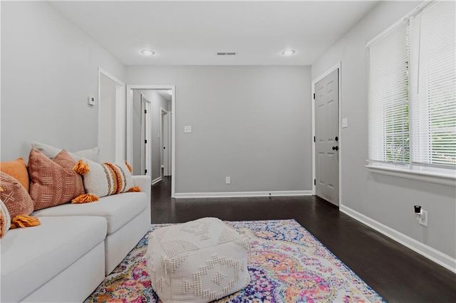 10515 Palmer Avenue, Kansas City, MO 64134