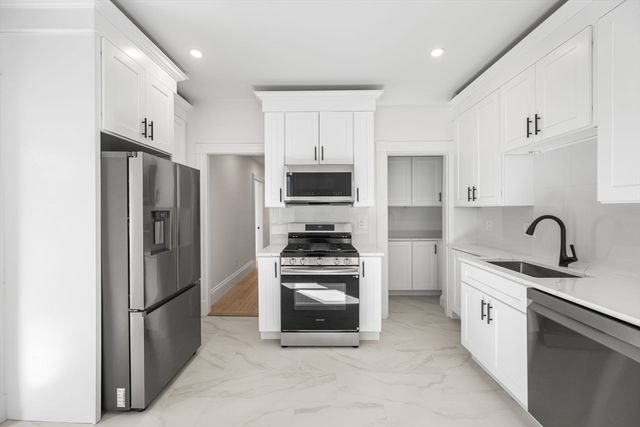 66 Sixth St 2, Cambridge, MA 02141