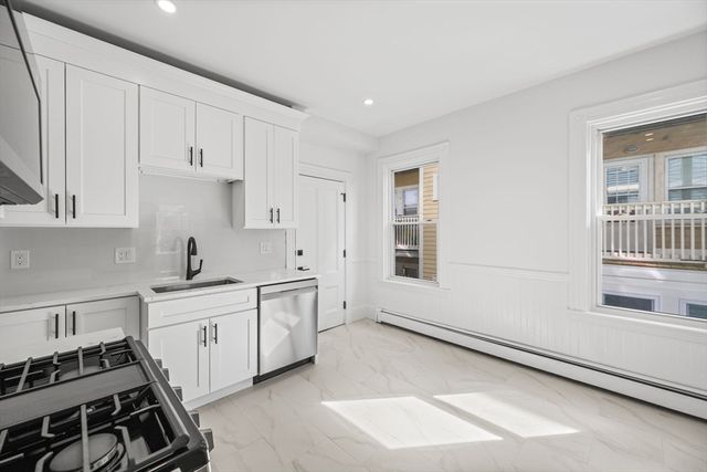 66 Sixth St 2, Cambridge, MA 02141
