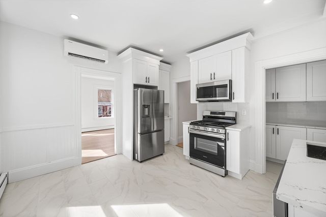 66 Sixth St 2, Cambridge, MA 02141