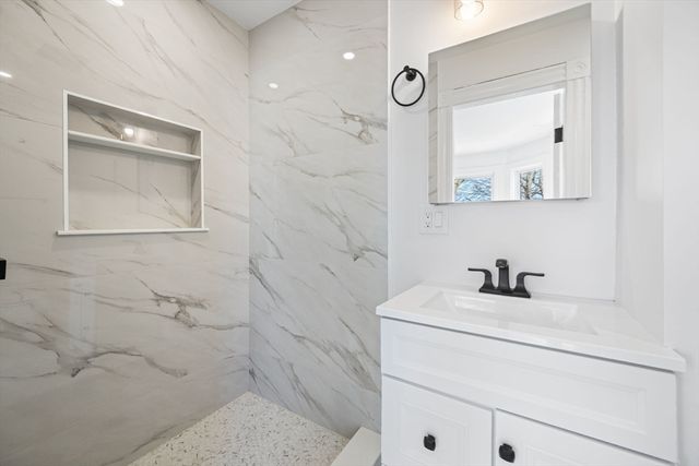 66 Sixth St 2, Cambridge, MA 02141