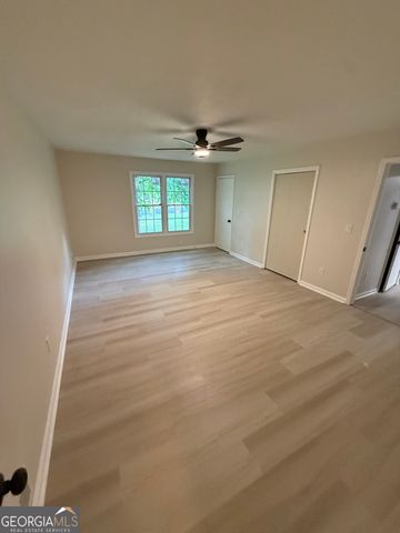 18 Regal Way, Lawrenceville, GA 30044