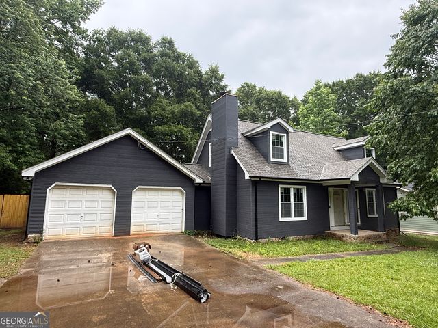 18 Regal Way, Lawrenceville, GA 30044