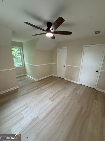 18 Regal Way, Lawrenceville, GA 30044