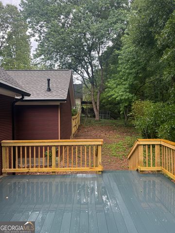 18 Regal Way, Lawrenceville, GA 30044