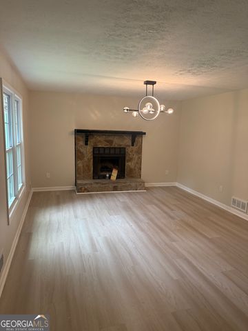 18 Regal Way, Lawrenceville, GA 30044