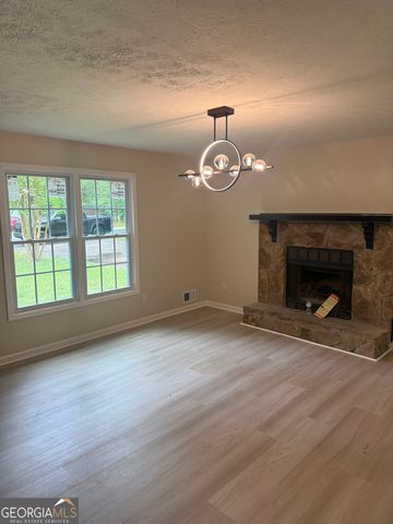 18 Regal Way, Lawrenceville, GA 30044