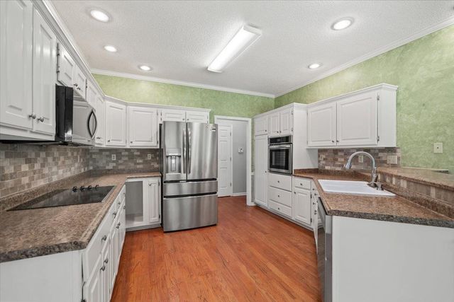 6323 DAYBREAK DR, Bartlett, TN 38135