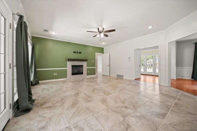 6323 DAYBREAK DR, Bartlett, TN 38135
