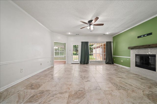 6323 DAYBREAK DR, Bartlett, TN 38135