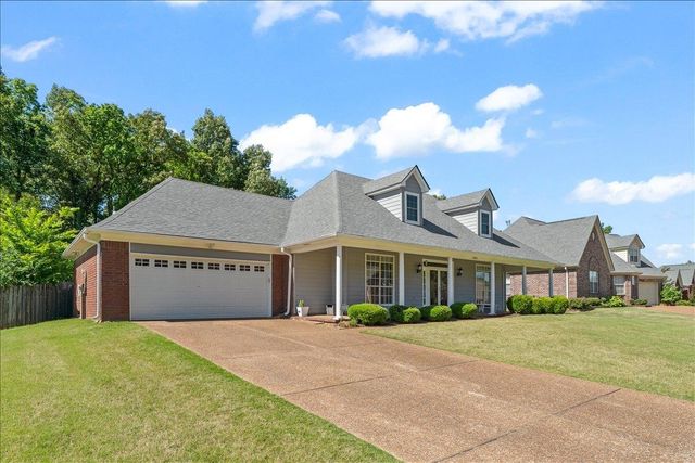 6323 DAYBREAK DR, Bartlett, TN 38135
