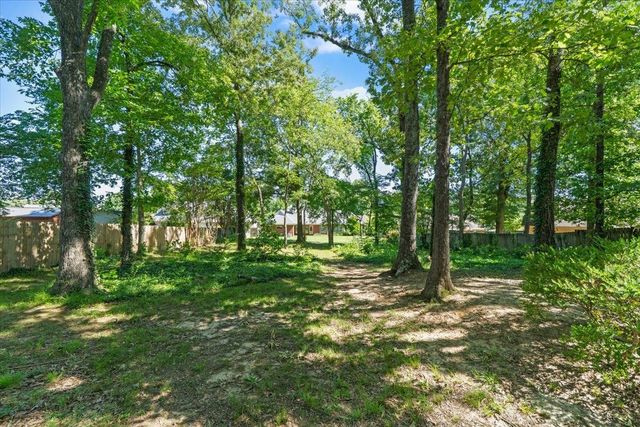 6323 DAYBREAK DR, Bartlett, TN 38135