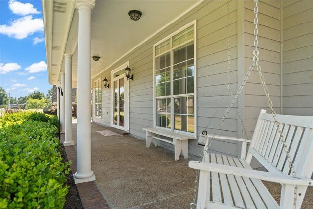 6323 DAYBREAK DR, Bartlett, TN 38135