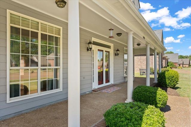 6323 DAYBREAK DR, Bartlett, TN 38135