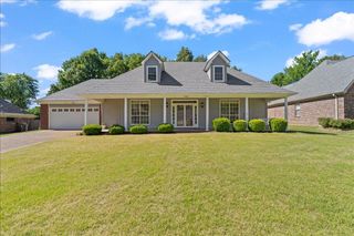 6323 DAYBREAK DR, Bartlett, TN 38135