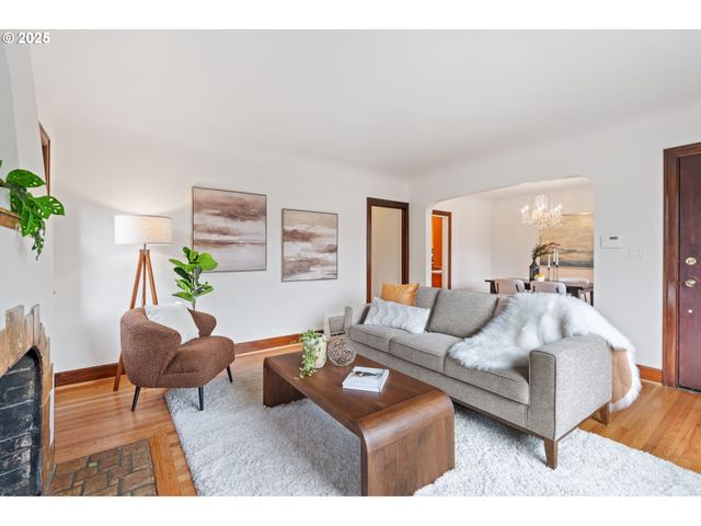 1801 Ne 62ND Ave, Portland, OR 97213