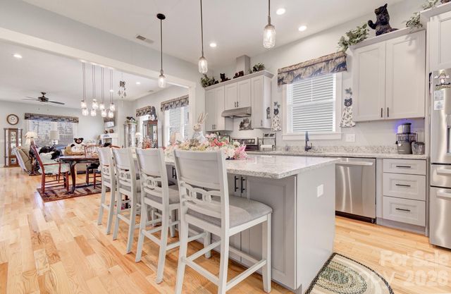 35 Cider Hill Lane, Hendersonville, NC 28792