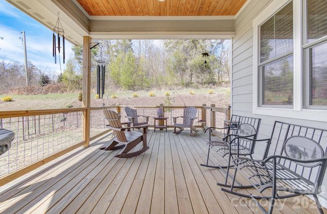 35 Cider Hill Lane, Hendersonville, NC 28792